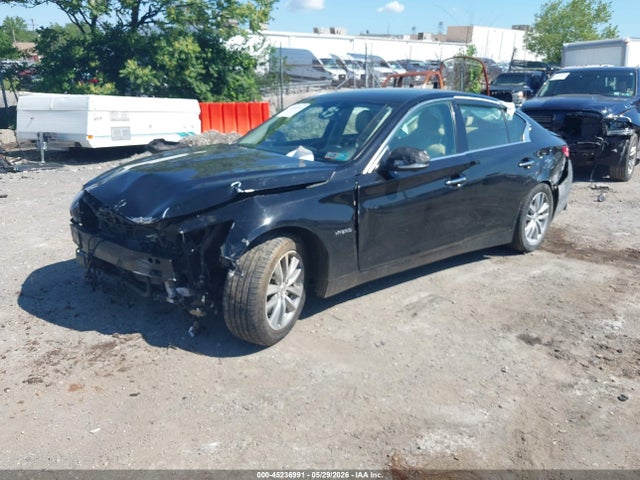 INFINITI Q50 Hybrid Premium