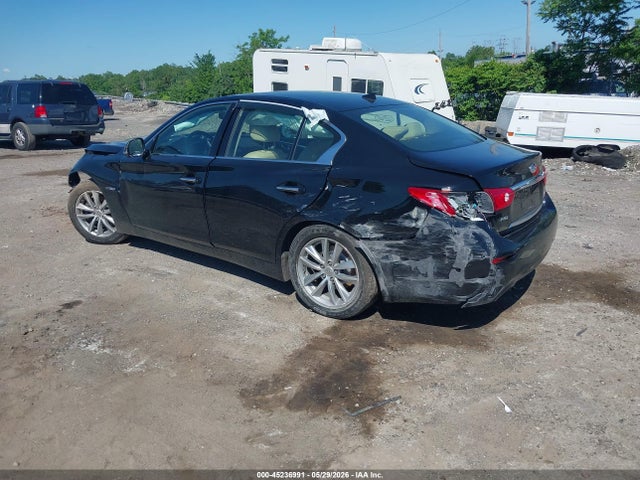 INFINITI Q50 Hybrid Premium