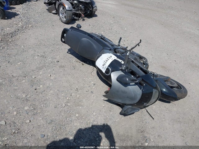 Salvage Kawasaki Zx1100 Image