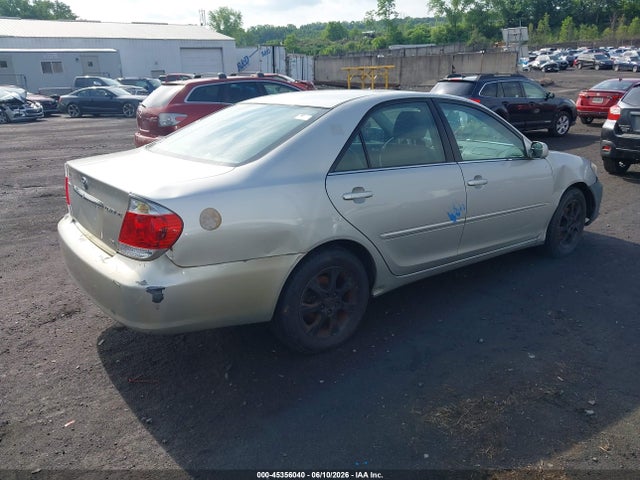Toyota Camry Xle V6