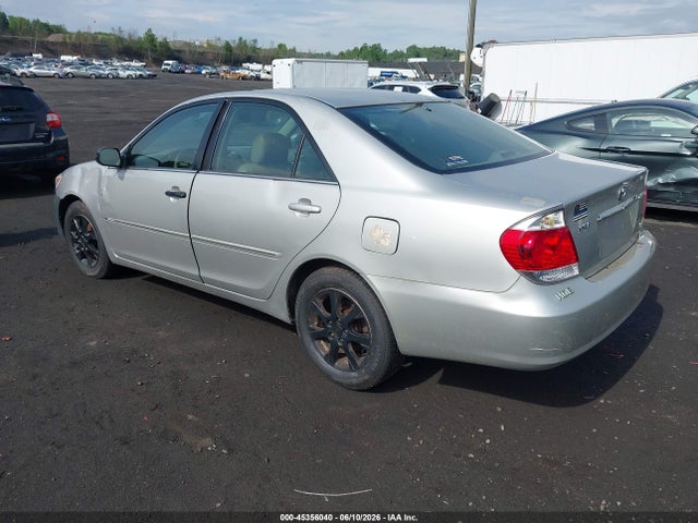 Toyota Camry Xle V6
