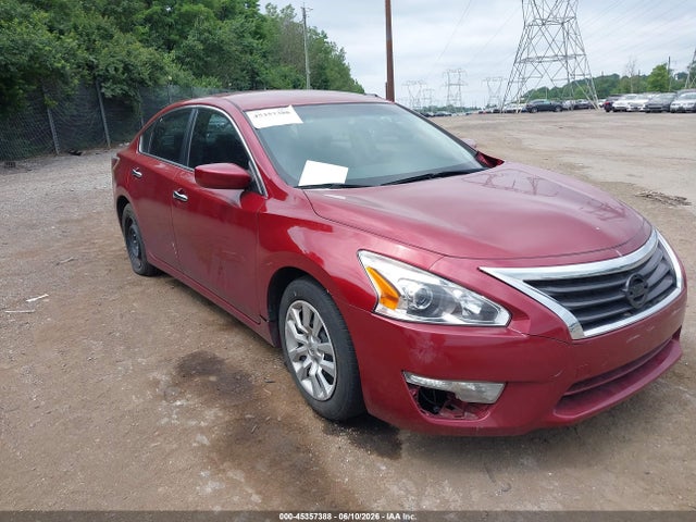 Salvage Nissan Altima Image