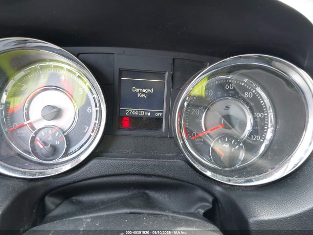 Chrysler Town & Country S