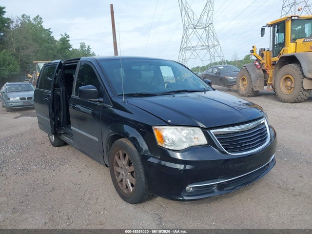 Salvage Chrysler Town & Country Image