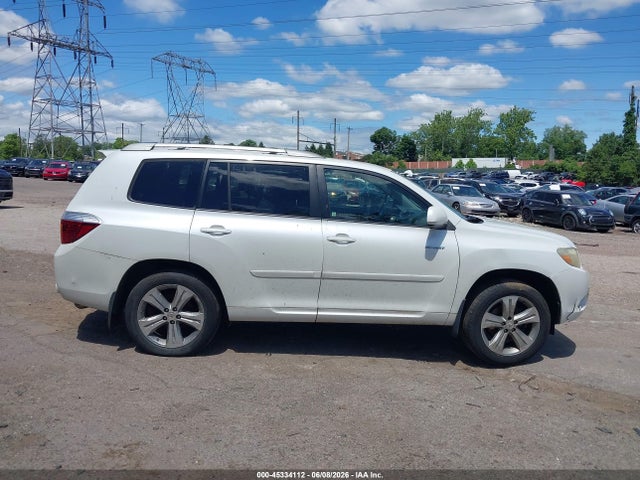Toyota Highlander Sport