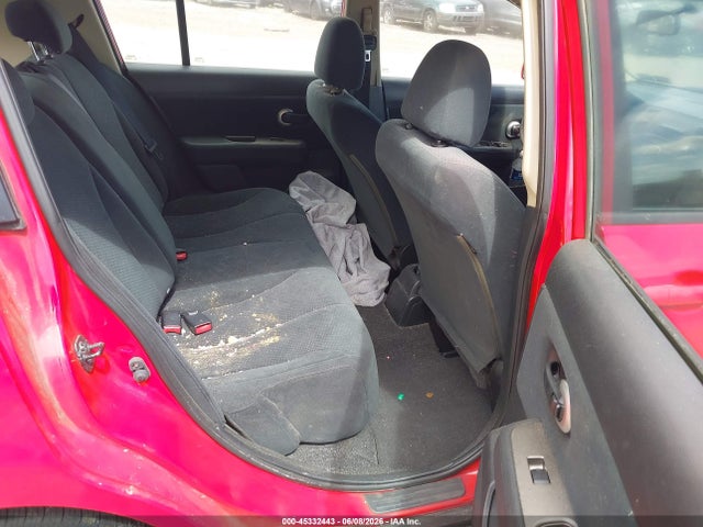 Nissan Versa 1.8s
