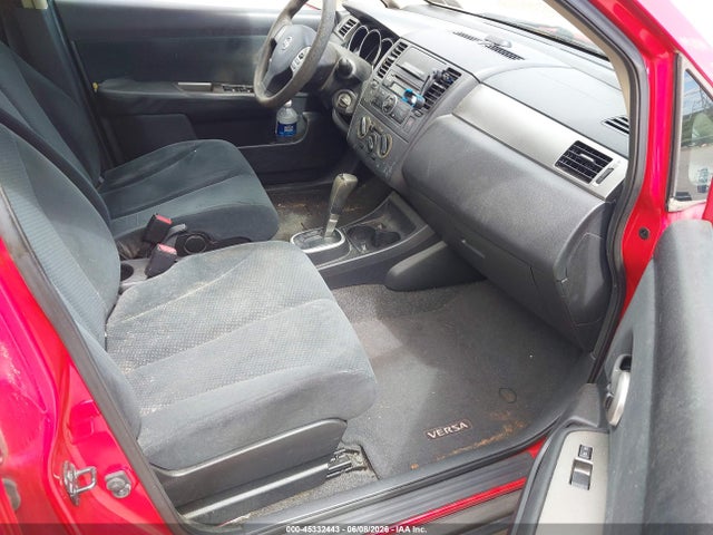 Nissan Versa 1.8s
