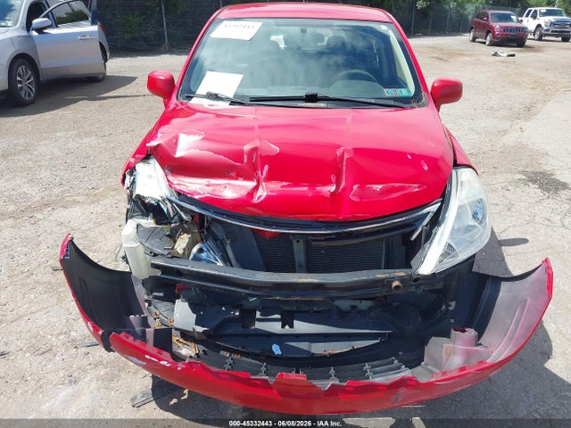 Nissan Versa 1.8s