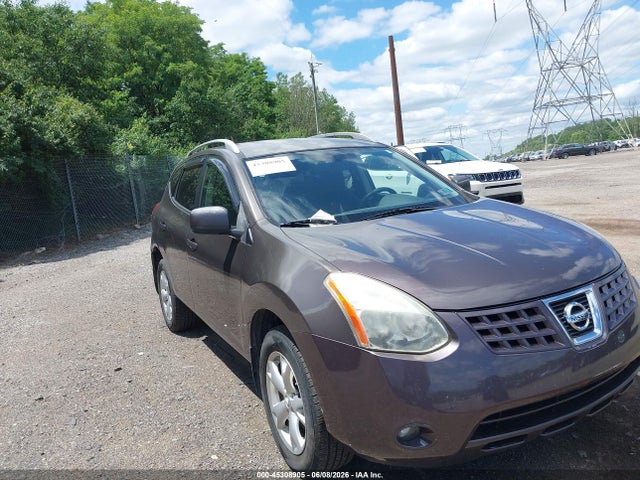 Salvage Nissan Rogue Image
