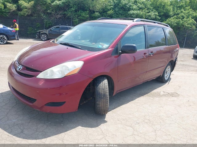 Toyota Sienna Ce