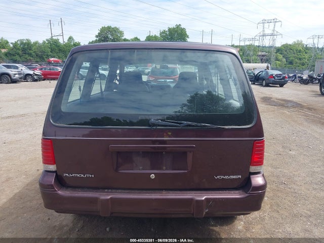 Plymouth Voyager
