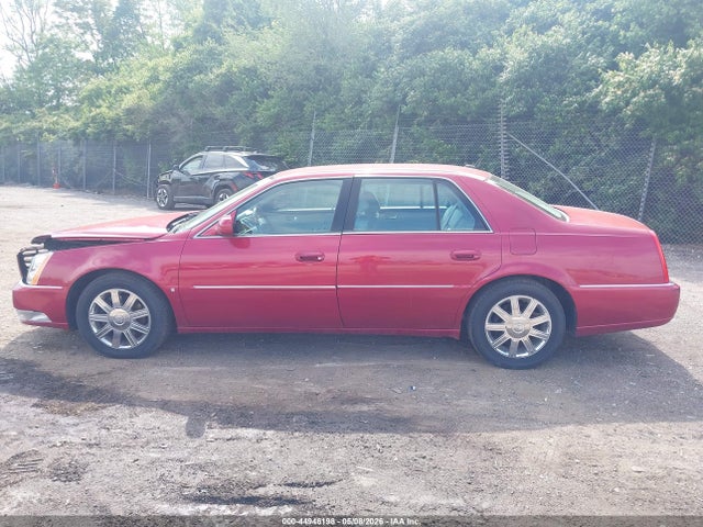 Cadillac DTS Standard