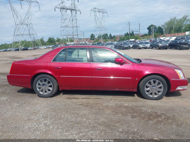 Cadillac DTS Standard