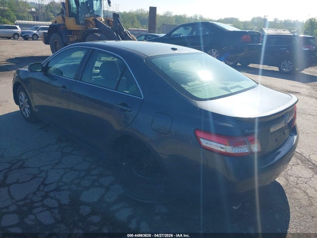 Toyota Camry Xle V6