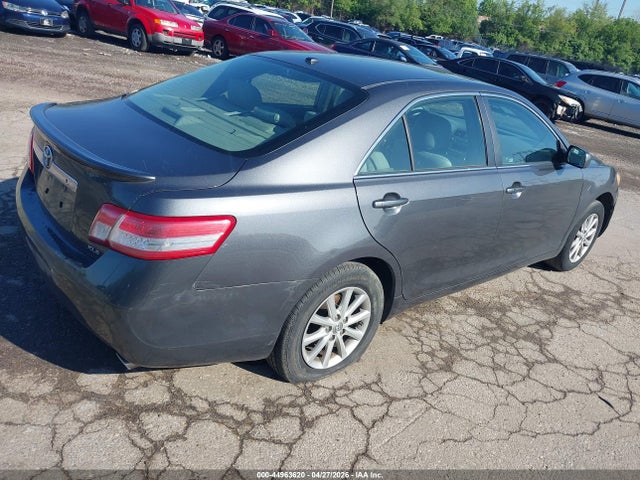 Toyota Camry Xle V6