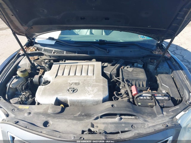 Toyota Camry Xle V6