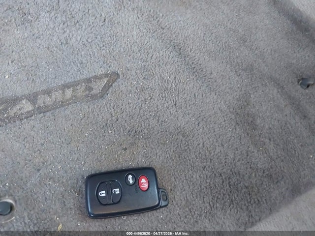Toyota Camry Xle V6