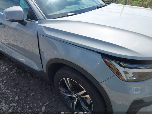 Volvo XC40 B5 Core Bright Theme