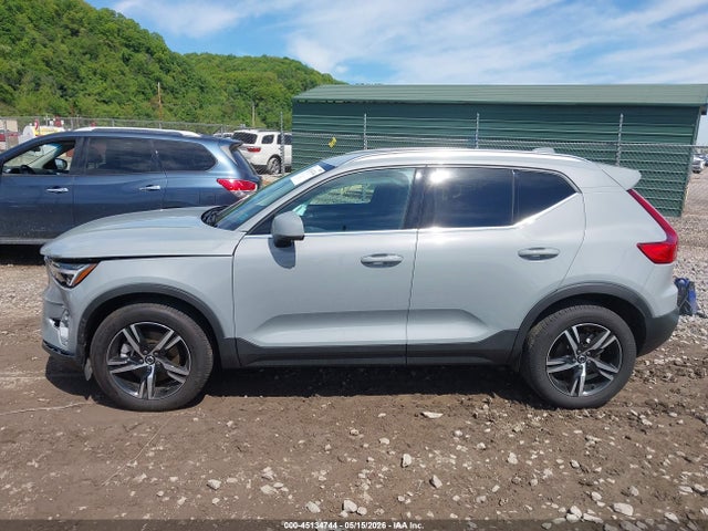 Volvo XC40 B5 Core Bright Theme