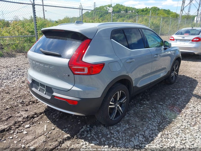 Volvo XC40 B5 Core Bright Theme