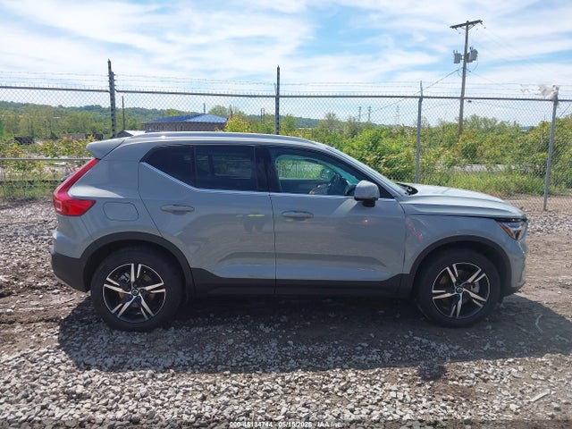 Volvo XC40 B5 Core Bright Theme