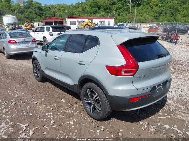 Volvo XC40 B5 Core Bright Theme