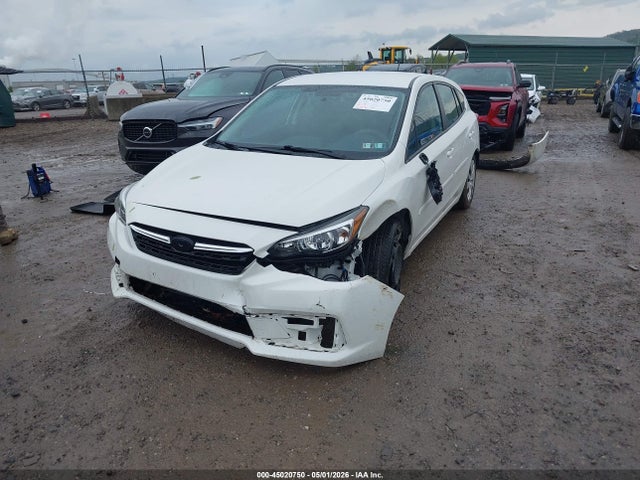 Subaru Impreza Base 5-door