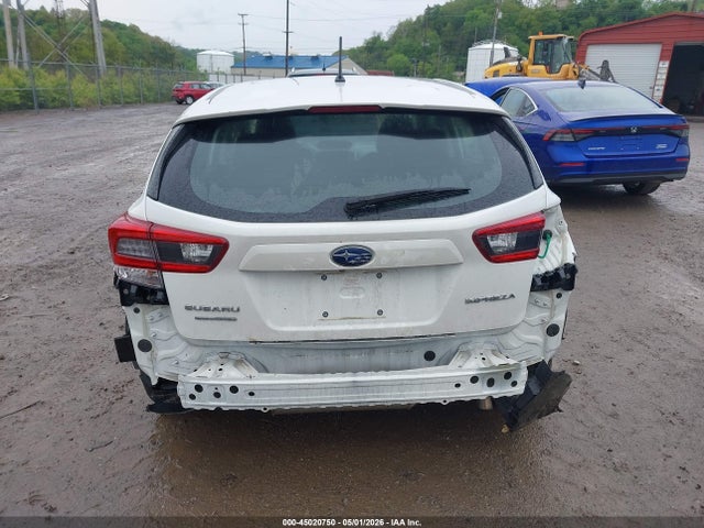 Subaru Impreza Base 5-door