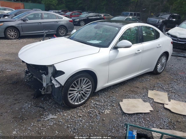 Alfa Romeo Giulia Ti Lusso Awd