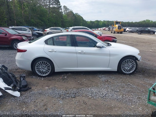 Alfa Romeo Giulia Ti Lusso Awd