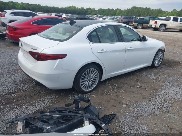 Alfa Romeo Giulia Ti Lusso Awd