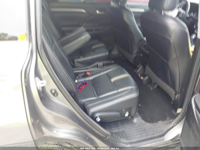Toyota Highlander Se