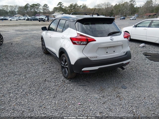 Nissan Kicks Sr