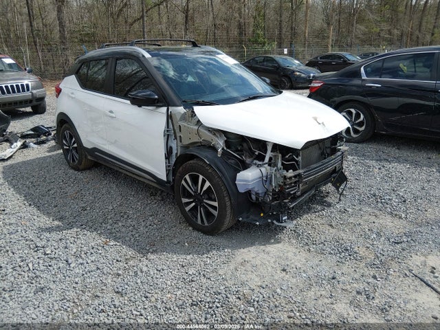 Salvage Nissan Kicks Image