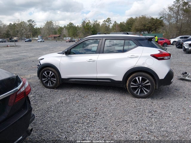 Nissan Kicks Sr