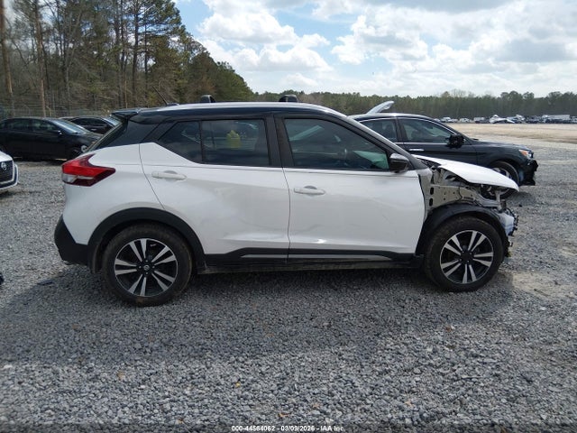 Nissan Kicks Sr