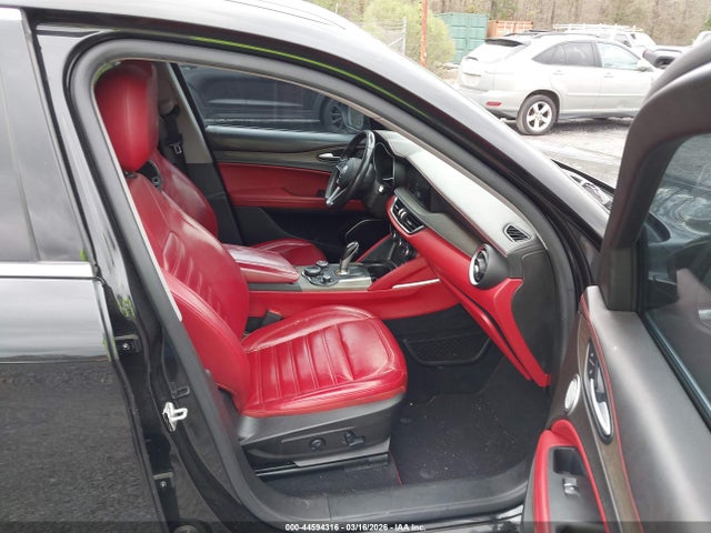 Alfa Romeo Stelvio Ti Lusso Awd