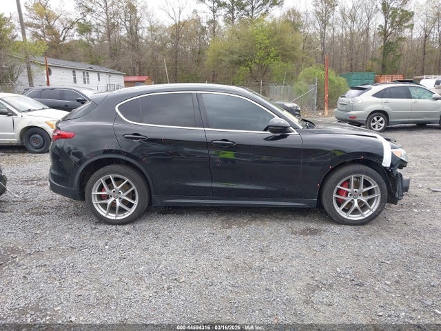 Alfa Romeo Stelvio Ti Lusso Awd