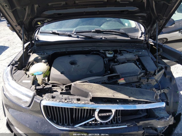 Volvo XC40 T4 Momentum