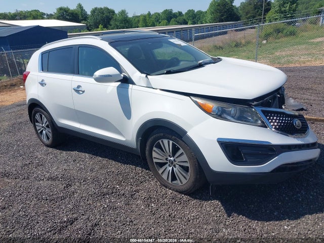 Salvage Kia Sportage Image