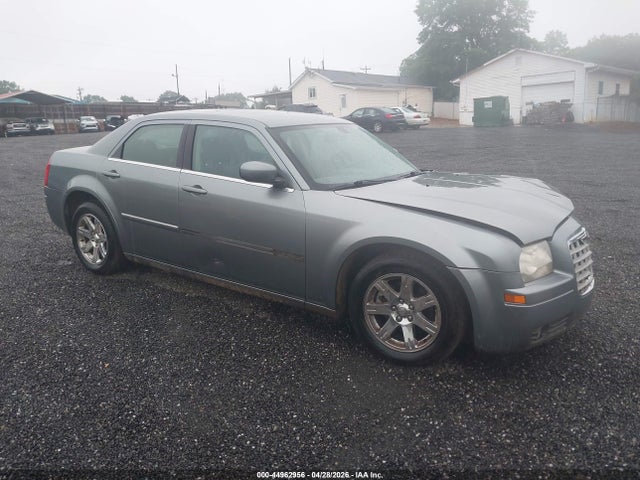 Salvage Chrysler 300 Image