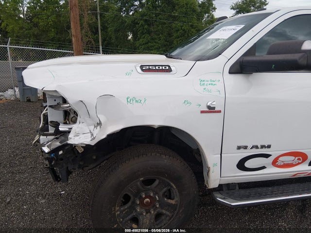 Ram 2500 Big Horn  4x4 8' Box