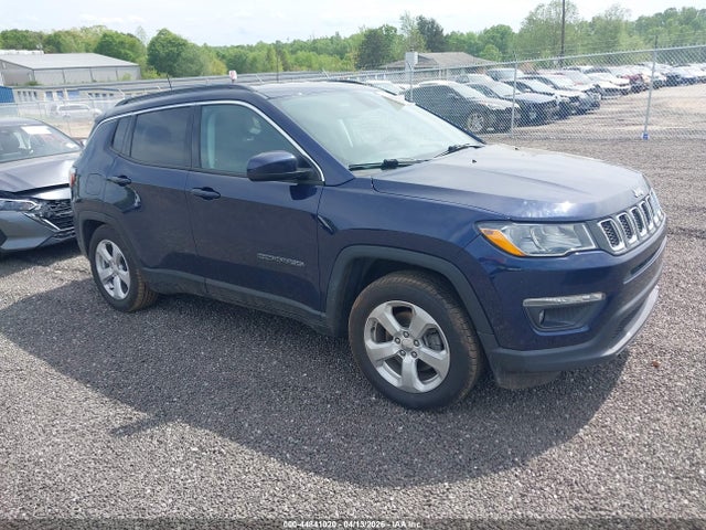 Salvage Jeep Compass Image