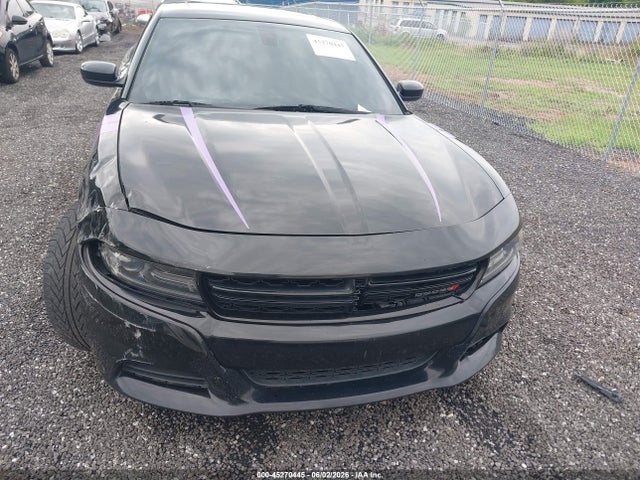 Dodge Charger Sxt