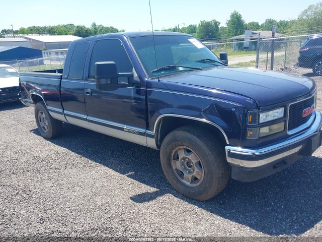 Salvage GMC Sierra Image