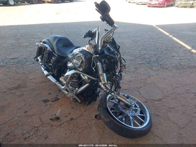 Salvage Harley-Davidson Flhx Image