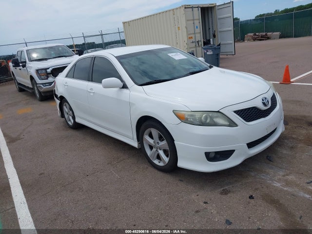 Salvage Toyota Camry Image
