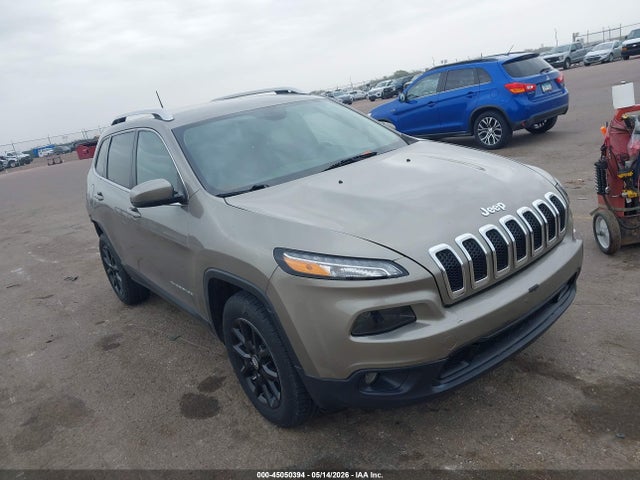 Salvage Jeep Cherokee Image