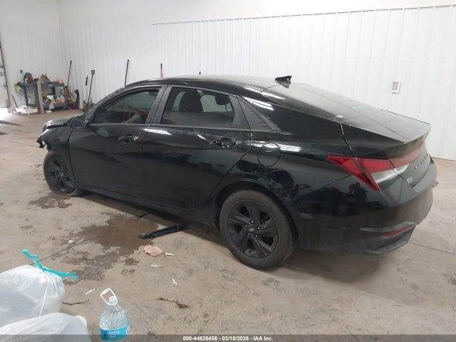 Hyundai ELANTRA Sel