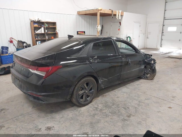 Hyundai ELANTRA Sel